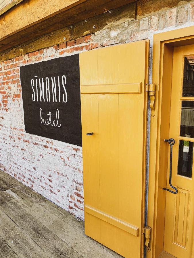 SĪMANIS Boutique Hotel Kuldīga Extérieur photo