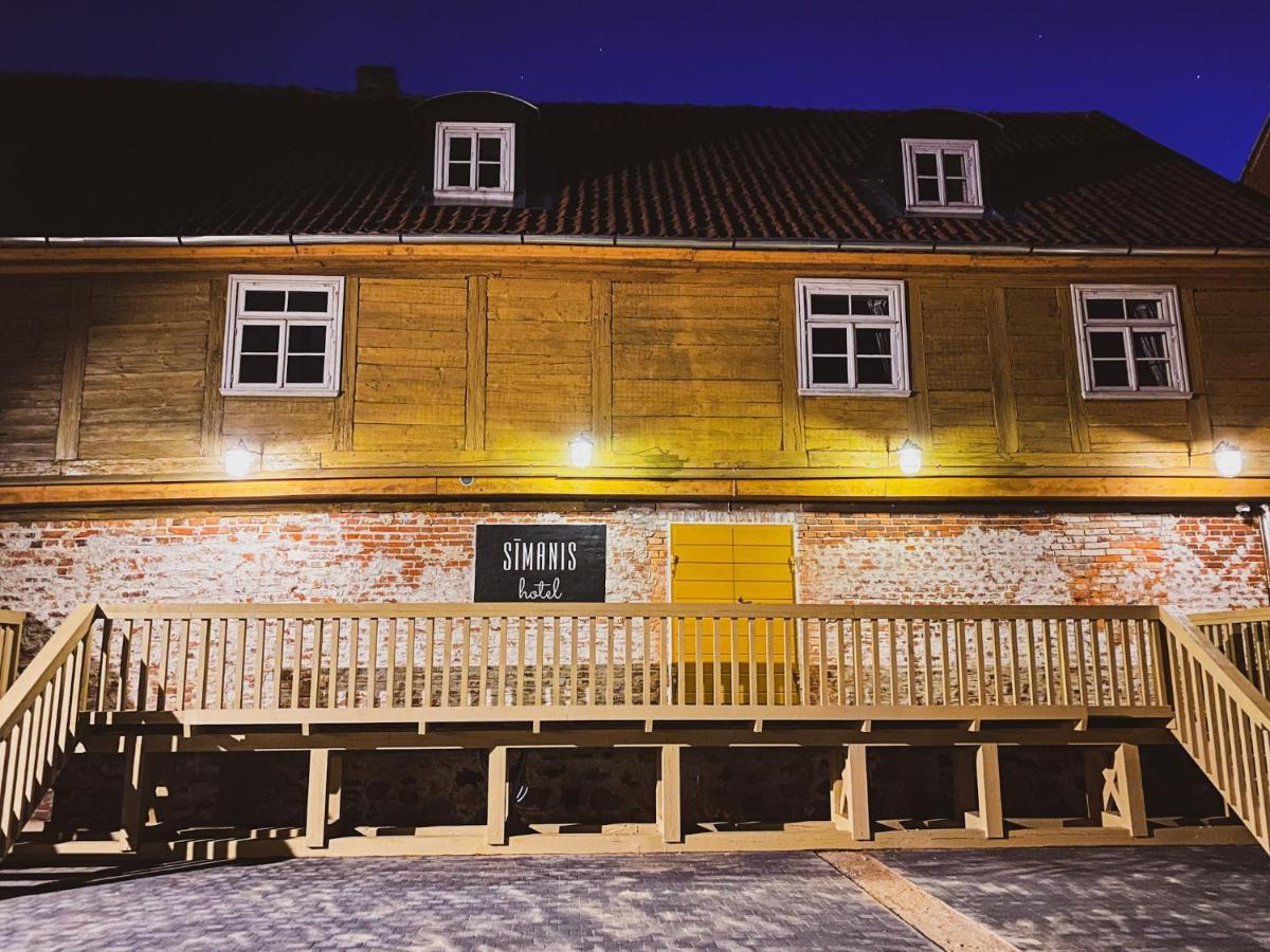 SĪMANIS Boutique Hotel Kuldīga Extérieur photo