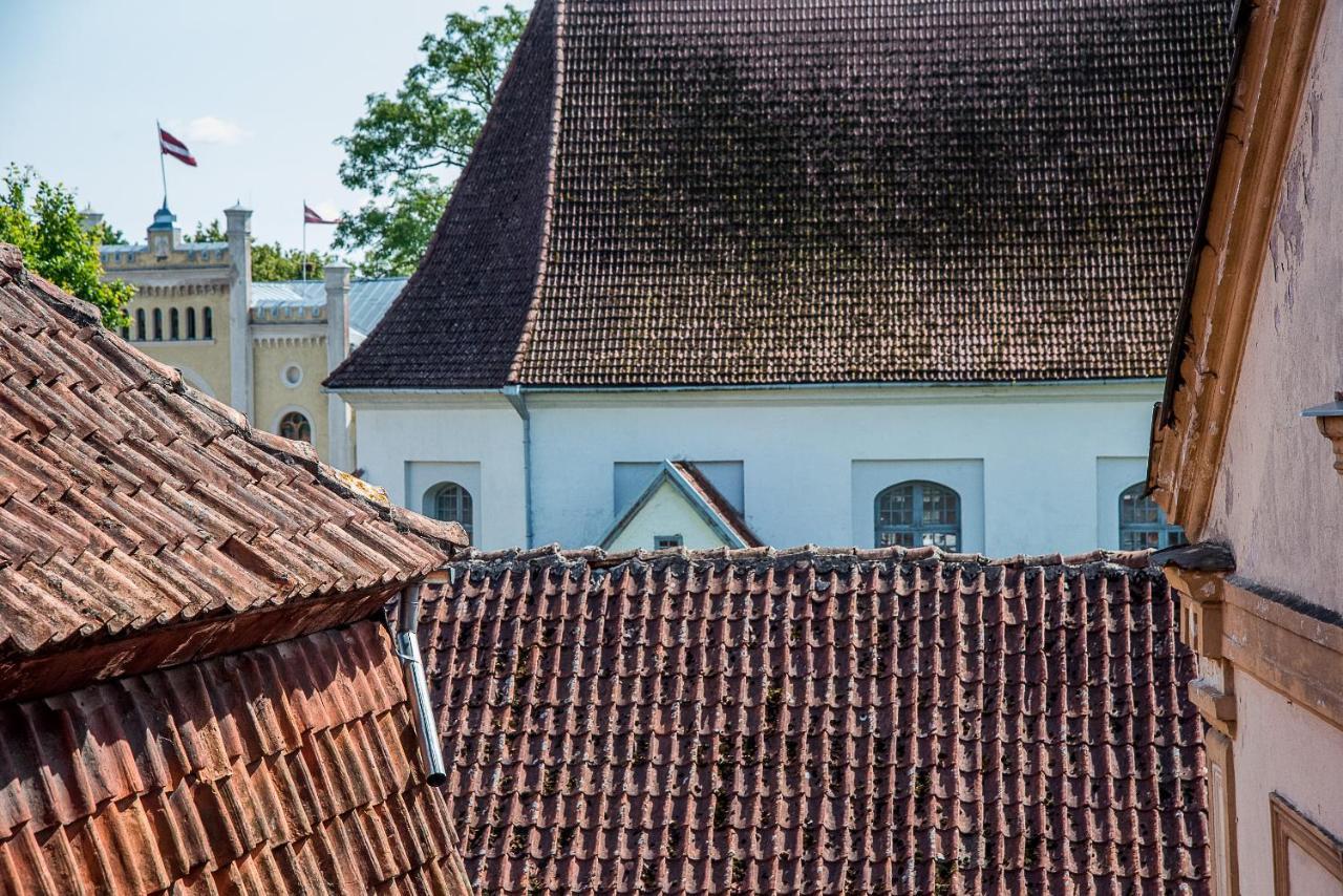 SĪMANIS Boutique Hotel Kuldīga Extérieur photo